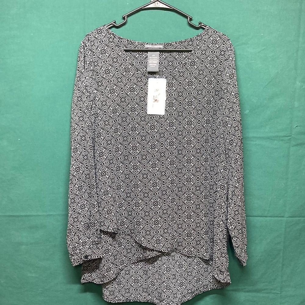 Chelsea & Theodore tunic women’s top size large NWT MSRP $68 (OKPM-11-012)